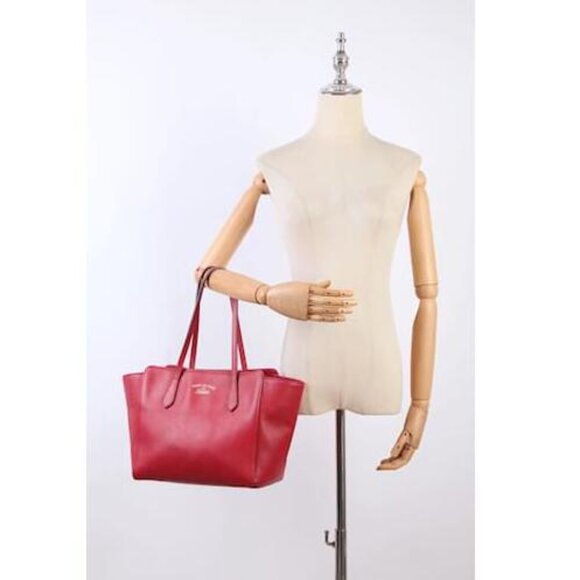 100% Authenitc Gucci Swing Red Leather Tote - Picture 15 of 15